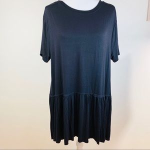Zanana Outfitters black ruffle tunic